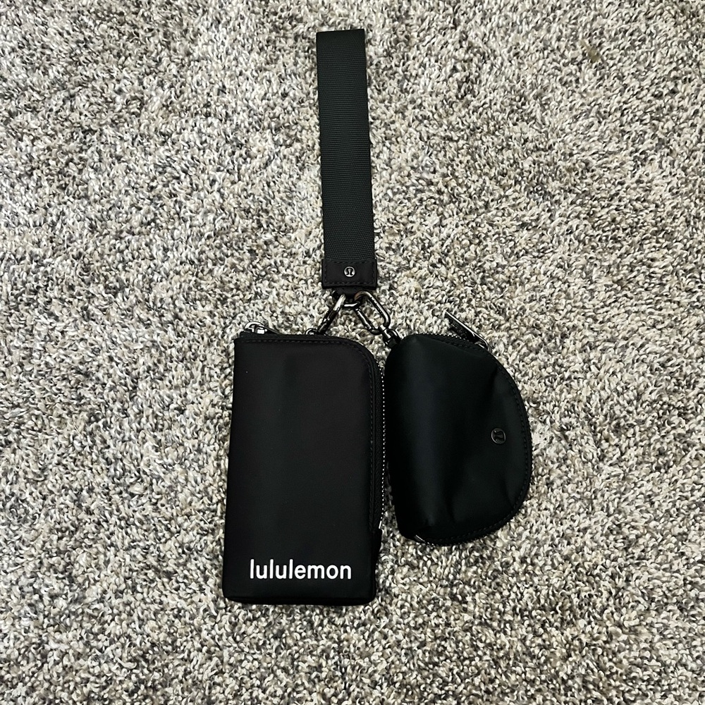 lululemon wristlet *wallet